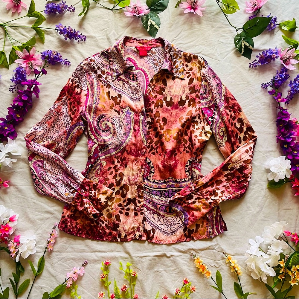 Y2k Sunny Leigh 100% Silk Blouse 

Size:L
About 22” pit to pit